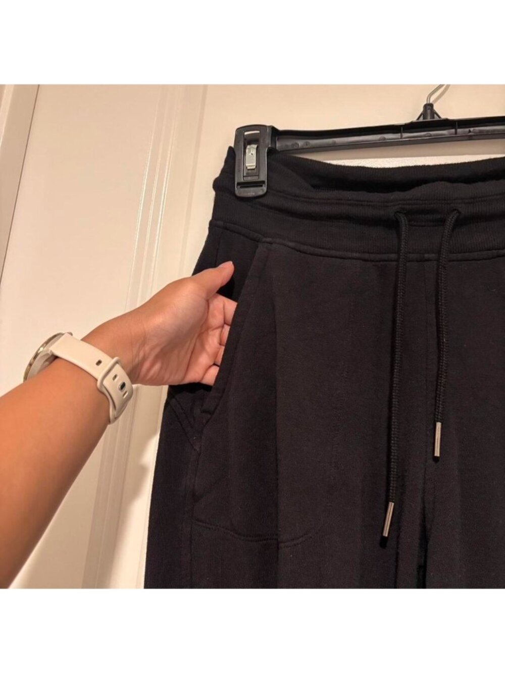 Athleta high-waisted joggers with drawstring waist #loungewear #athleisure
